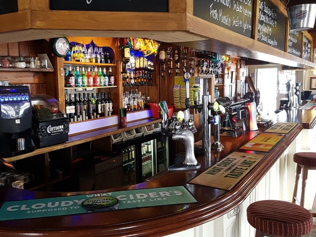 The Swan Hotel Wadebridge Exteriör bild